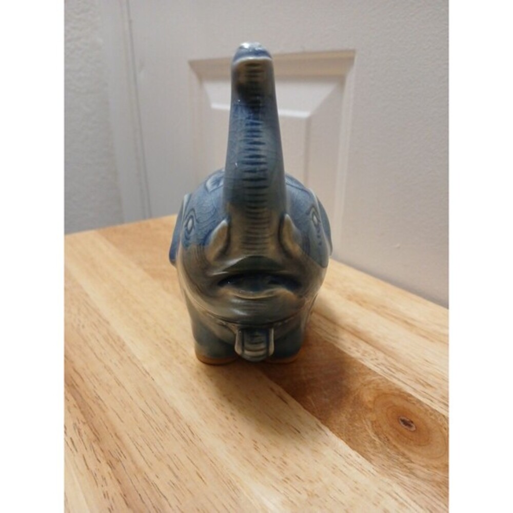 Baan Celadon Blue Elephant Crackle‎ Glaze 6" x 5" Ornate Ceramic Thailand - Picture 11 of 16